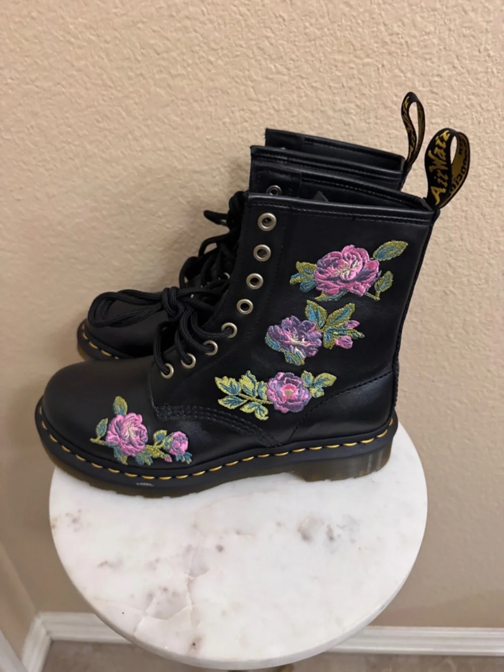 Women DR MARTENS 1469 Vonda II Embroidered floral rose whimsical leather boots 6 - Picture 6 of 9